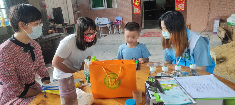 番禺区民政局:情暖童心 爱伴成长.png